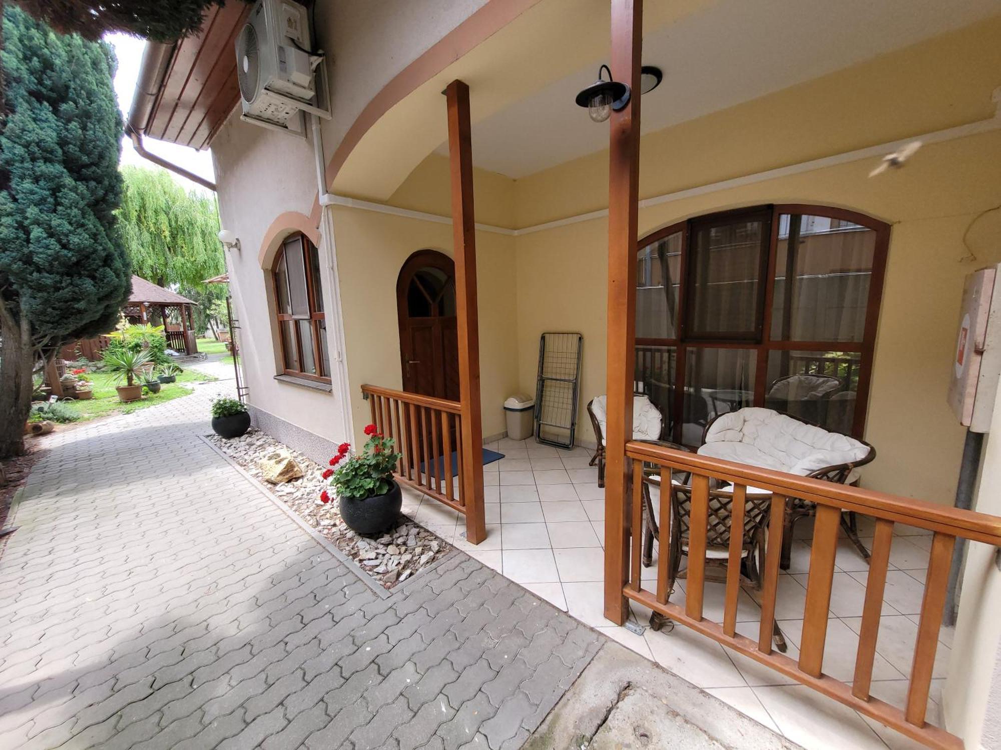 Penzion Korzo Sturovo Ngoại thất bức ảnh